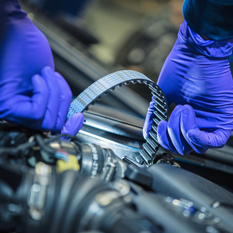 Remplacement du kit de distribution + pompe à eau + courroies d'accessoires (ou kit accessoires selon version) + Diagnostic EcoContrôle ( Pièces incluses)