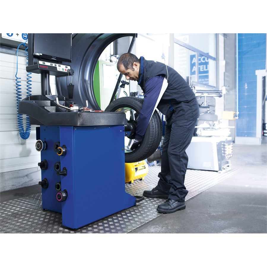 Forfait montage + &eacute;quilibrage + valve pour pneus utilitaires
