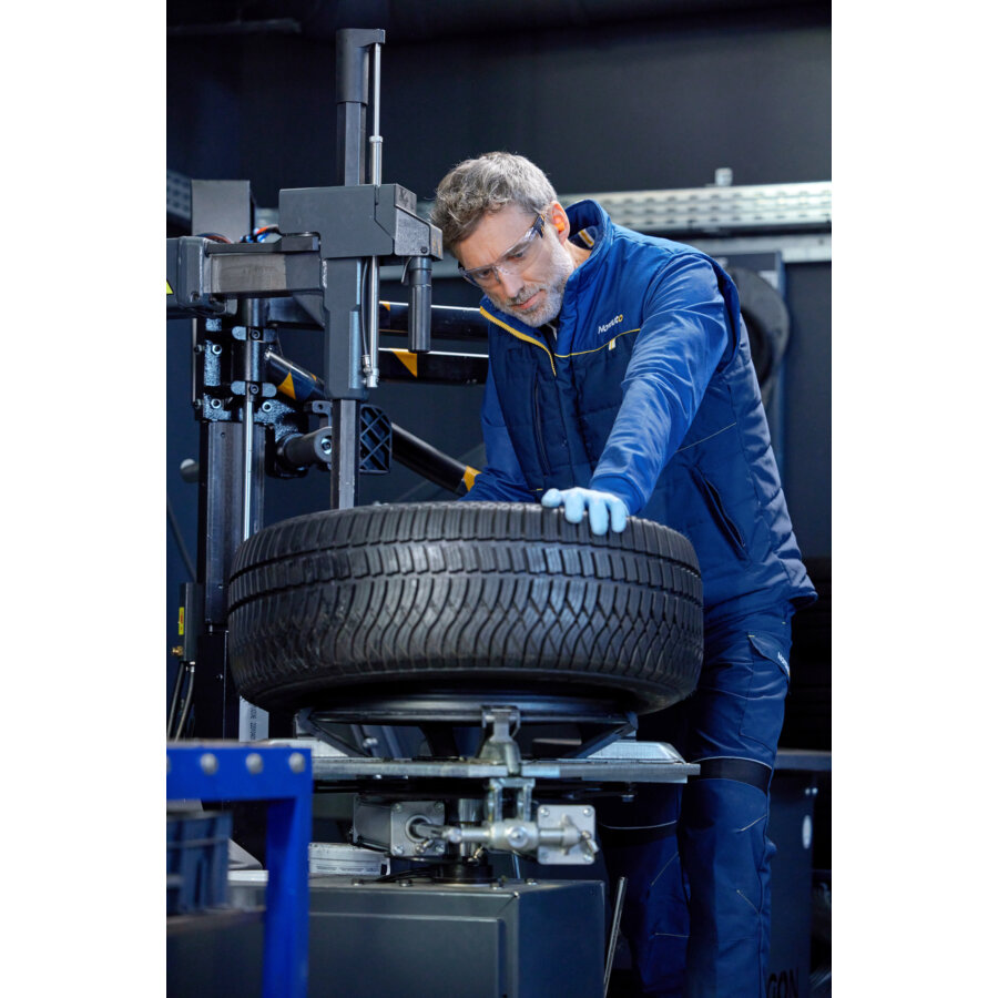 Réparation crevaison pneu 4x4 (roue déposée) - Norauto